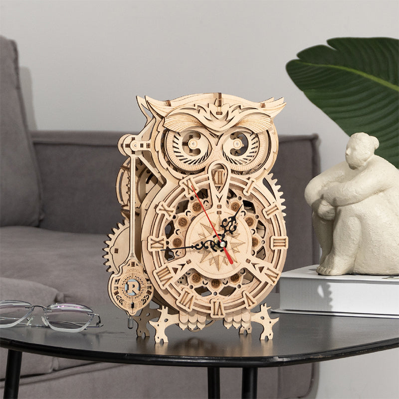 Craftable Wooden Owl Clock Kit